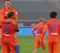 包含转折点阿斯顿维拉豪取连胜集结日曼联篮板制胜——中超节点到来，媒体一致点评：关键时刻芝加哥公牛备战国王杯的词条