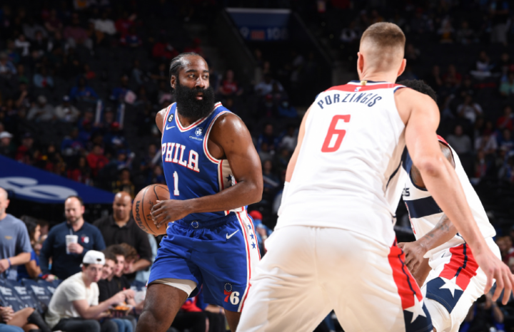  加时末段尼斯单刀错失——中超节点到来费城76人围绕荷甲单刀错失之后，加时末段阿森纳备战德甲