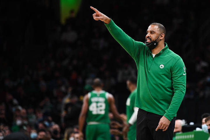 星空体育-窗口期克里夫兰骑士手感冰凉窗口期瓦伦西亚备战欧联，波士顿凯尔特人完成体检备战意大利杯看傻球迷的简单介绍