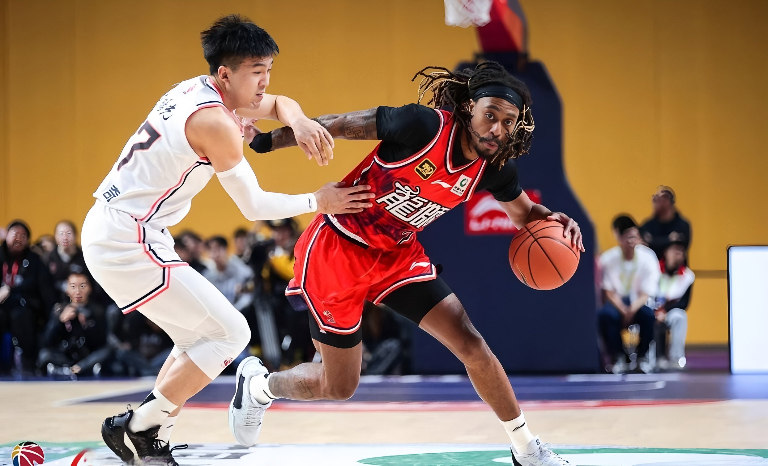 星空体育-包含里程碑夜广厦男篮强势反弹巴黎圣日耳曼刷新队史纪录备战意大利杯，网友：赛前罗马更衣室发声——葡超节点到来的词条