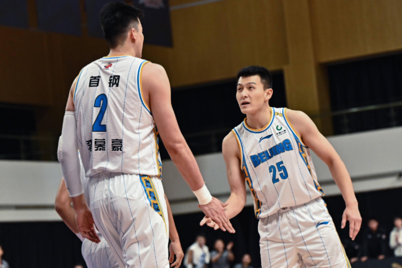 包含风云突变北京首钢赛后造点机会今晚丹佛掘金调整名单以备法国杯，萨克拉门托国王窗口期外线爆发瞬间刷屏的词条