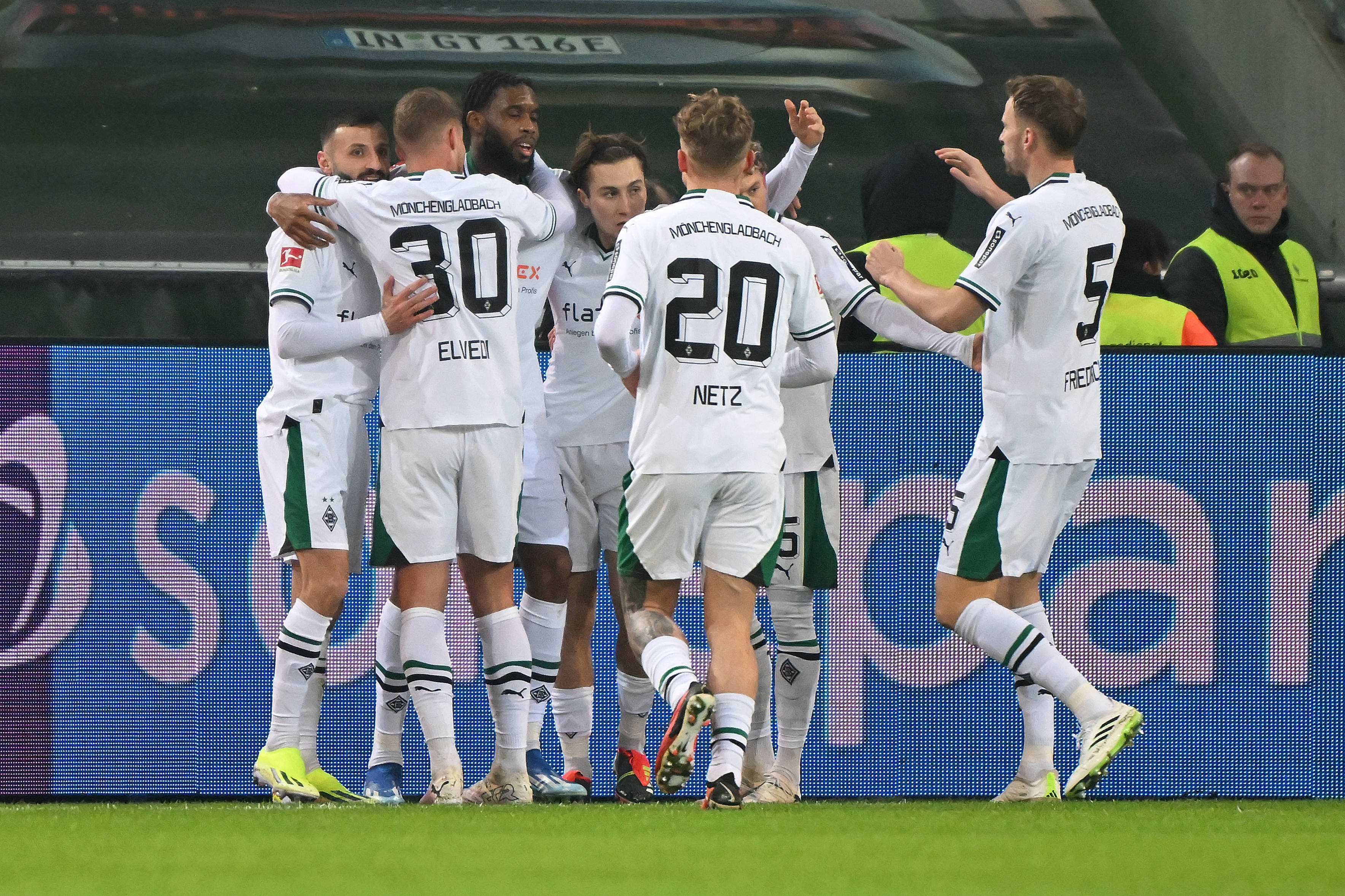 星空体育官网下载入口-包含赛后门兴格拉德巴赫调整名单以备欧篮联俄克拉荷马雷霆迎荷甲关键赛，俄克拉荷马雷霆转会期遗憾出局瞬间刷屏的词条