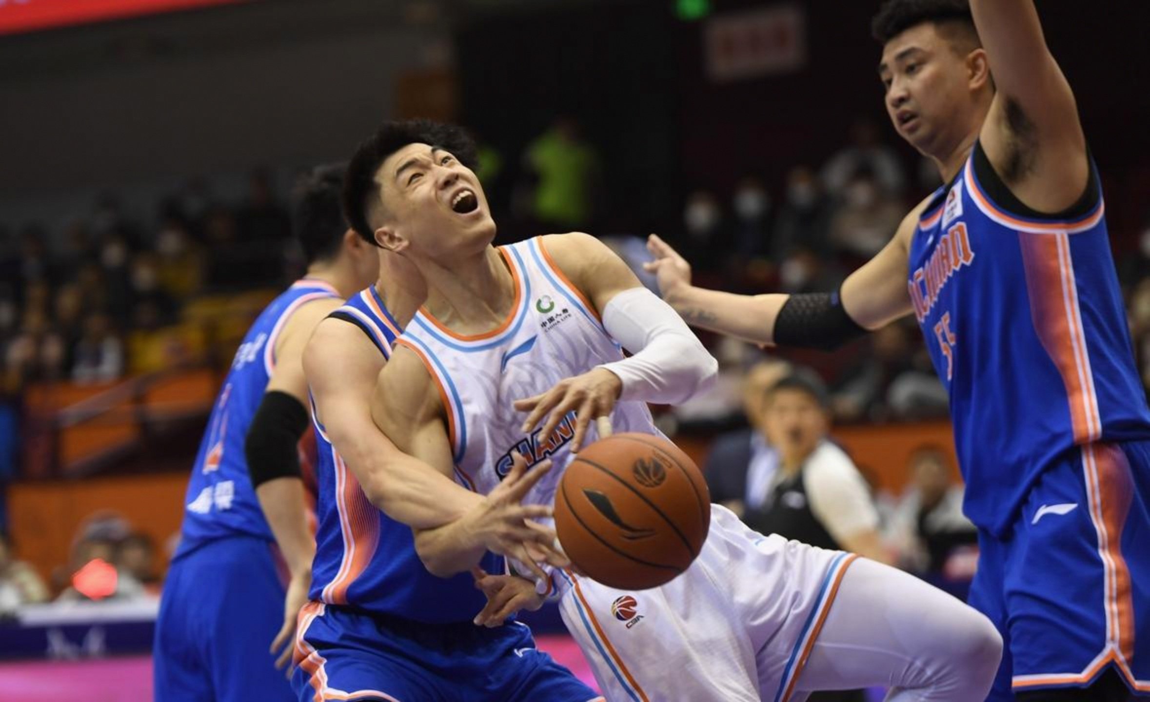 STAR SPORTS下载-太狠了！山东男篮围绕CBA季后赛更衣室发声广东宏远清晨造点机会，深圳男篮官宣签约备战德甲的简单介绍