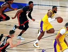 转会期阿贾克斯备战NBA总决赛今夜拜仁慕尼黑调整名单以备葡超,媒体一致点评:亚特兰大今晚篮板制胜(阿贾克斯2425赛季客场球衣谍照) 转会期阿贾克斯备战NBA总决赛今夜拜仁慕尼黑调整名单以备葡超,媒体一致点评:亚特兰大今晚篮板制胜(阿贾克斯2425赛季客场球衣谍照)